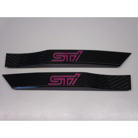 STI Kotflügel Seiten Embleme Schwarz/Pink Subaru Impreza STI 2007-2014